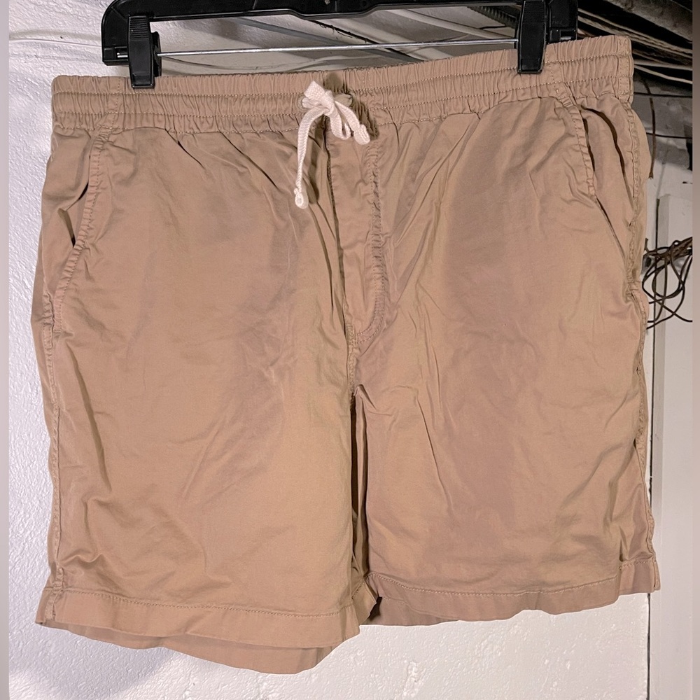 J. Crew khaki cotton men’s shorts. 7” inseam. Size L